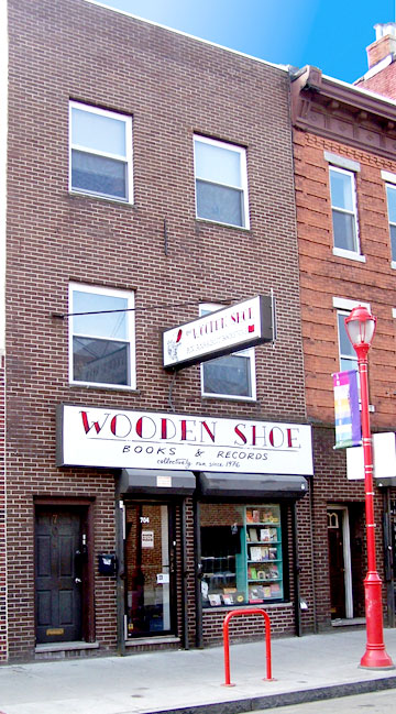 A picture of the Wooden SHoe storefront